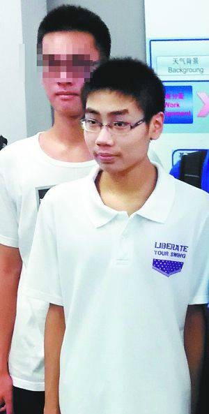戚黎明(台风论坛荣誉版主、气象爱好者)