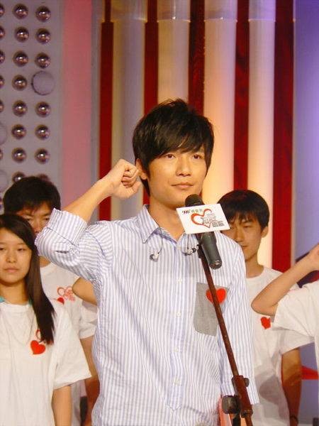 为爱高歌（2009年陈楚生演唱的歌曲）