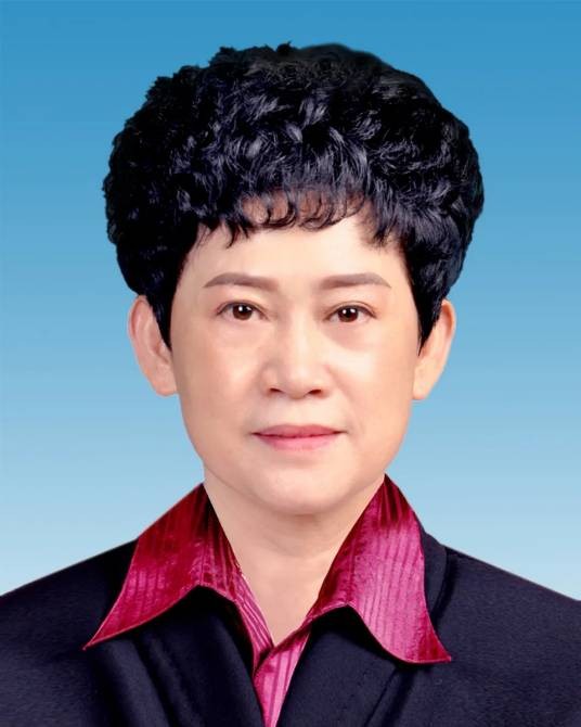 杨永英