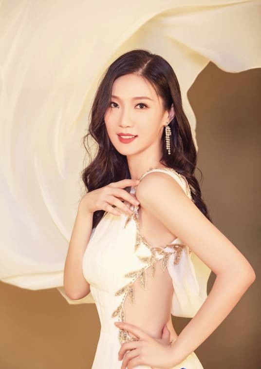 胡静(歌手)