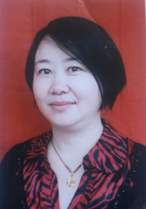 李芳(信阳浉河区董家河镇绿之风希望小学原教师)