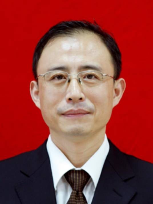 何剑锋(江西省政协社会和法制委员会副主任,省残疾人联合会党组书记、执行理事会理事长)