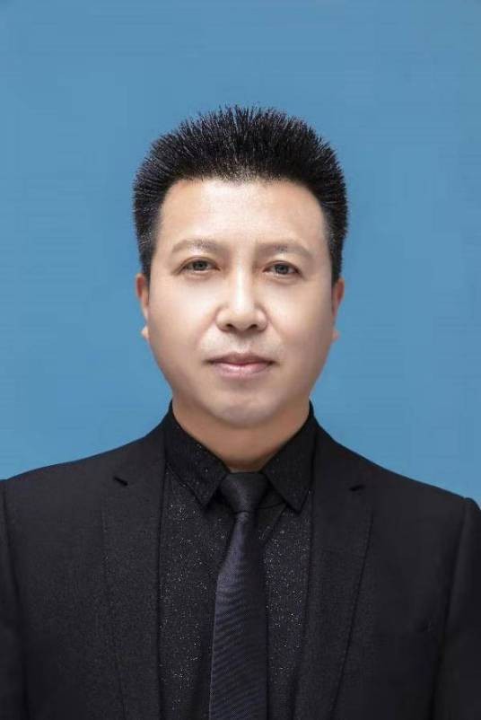 李向东（辽宁省葫芦岛市连山区文化旅游和广播电视局副局长）