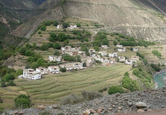 麦丁村