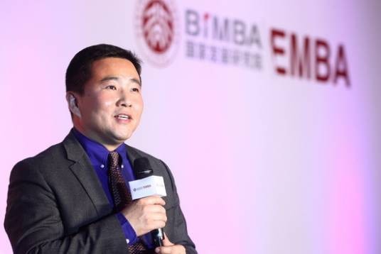 张黎(北大国发院教授、BiMBA商学院前任院长)