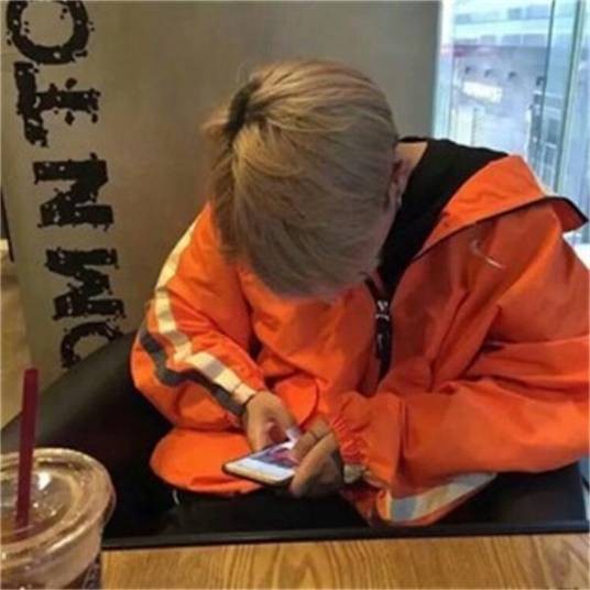 你爱我像谁（韩子旭i /红桃A2020年发行的音乐专辑）