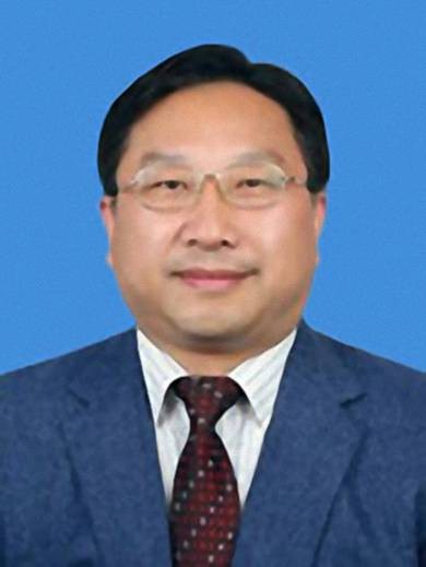 郭忠(湖北省第十四届人民代表大会教育科学文化卫生委员会主任委员)