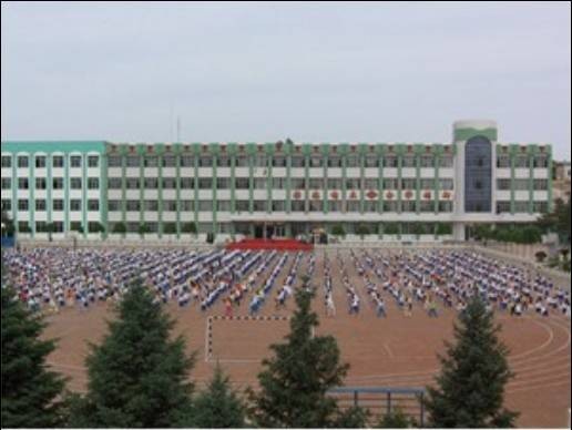 林东实验小学