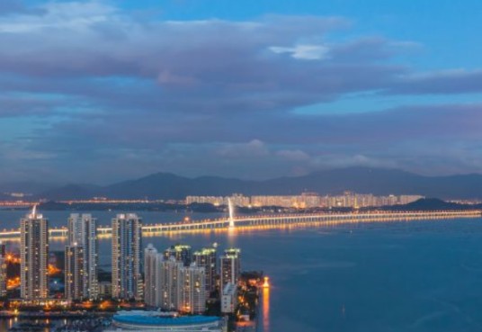 蛇口港珠海游轮