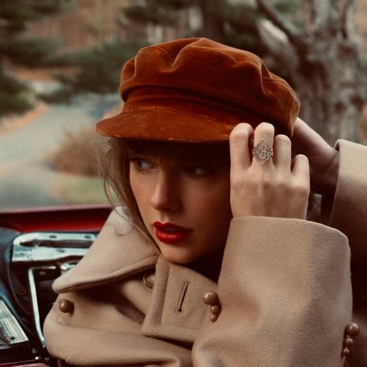 Red (Taylor's Version)（2021年泰勒·斯威夫特发行的音乐专辑）