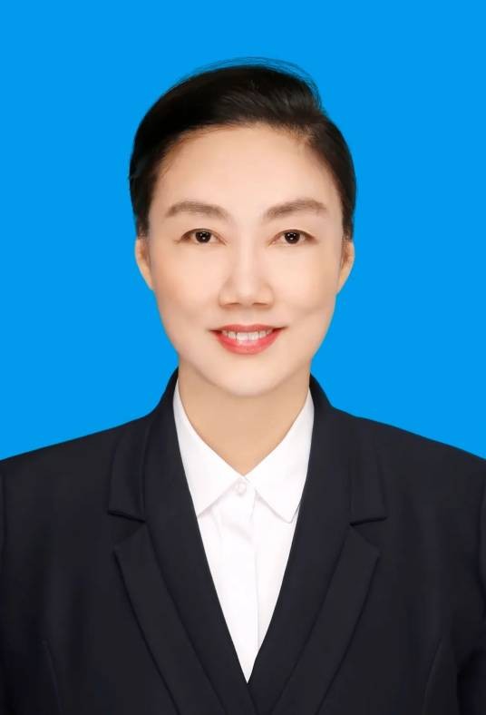 丁桂凤(乌鲁木齐市妇幼保健院(市妇产医院)院长、乌鲁木齐友爱医院院长,九三学社新疆区委会副主委)