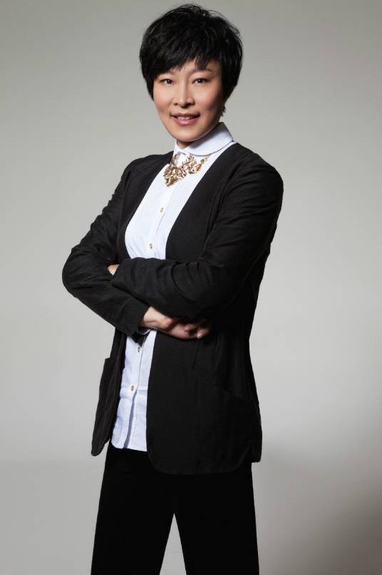 范娜(电影制片人,奇寓映画联合创始人、总经理)