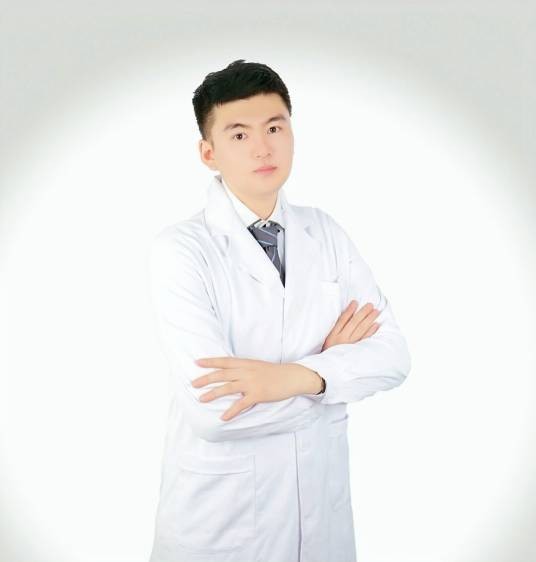王圣博(上海天坛普华执业医师)
