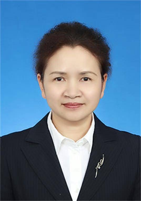 刘天云(伊春市十五届人大常委副主任)
