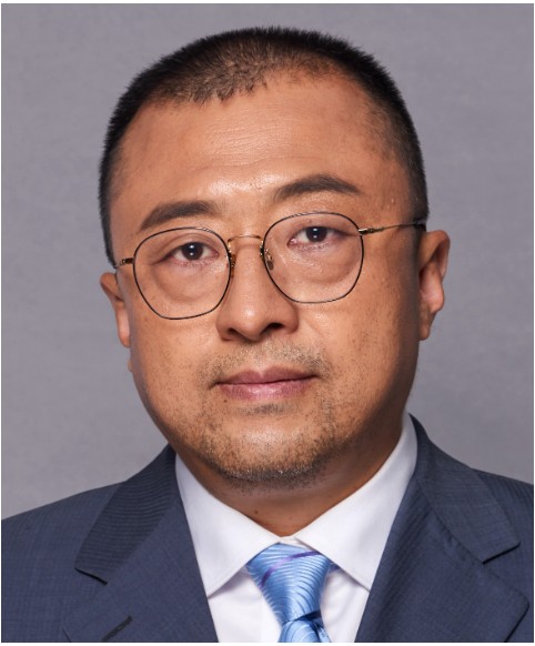 韩立(微纳加工技术研究部主任)