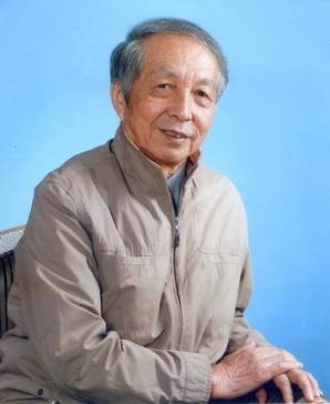 侯德富(中国民办高校委员会副主任,广东省老教授协会副会长)