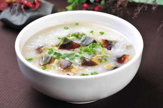 广东皮蛋瘦肉粥