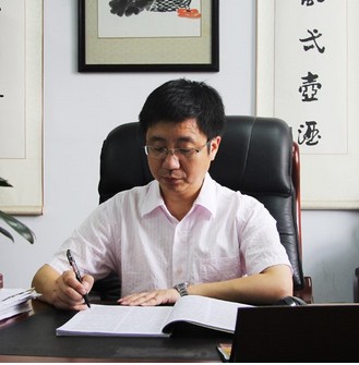 杨明(四川省西充中学校长、党委书记)