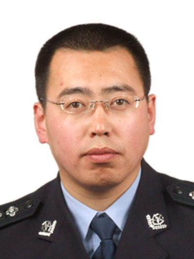 张威（内蒙古自治区赤峰市政府党组成员，副市长，市公安局党委书记、局长，督察长提名人选，市委政法委副书记）