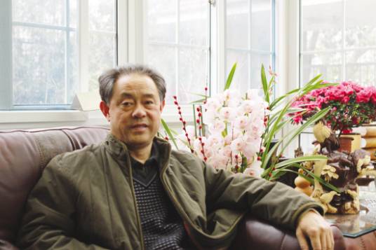 徐湖平（南京博物院原院长，江苏省第九届政协委员）