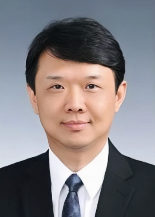 陈勇（上海市徐汇区人民政府副区长）