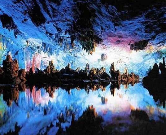 桂林市银子岩旅游度假区