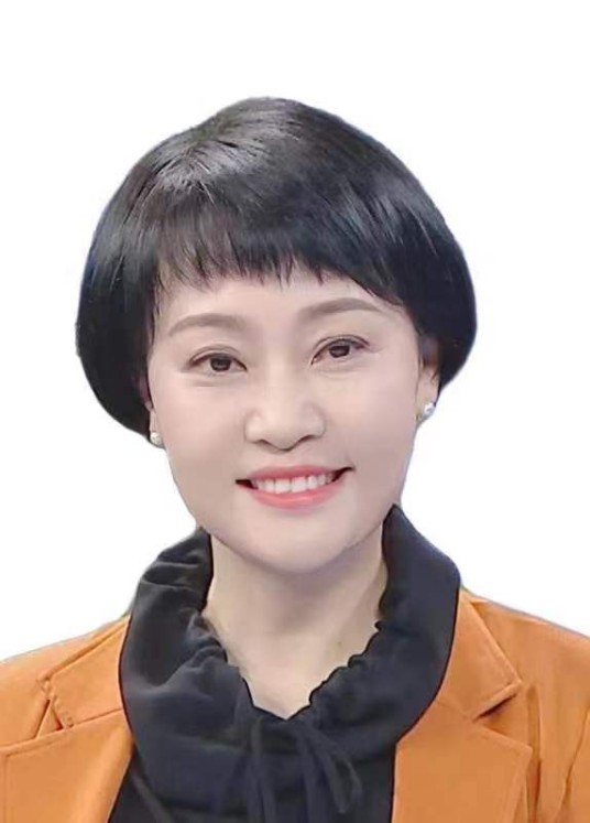 唐华（海南省妇联党组书记、主席）