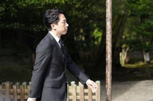 8·15日本政客“拜鬼”事件