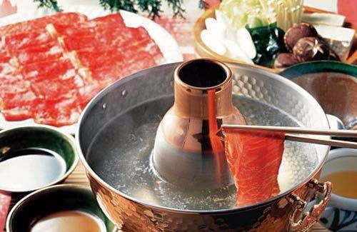 火锅涮羊肉
