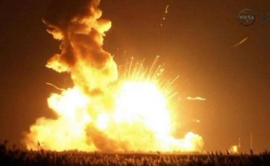 10·28美国“天鹅座”飞船爆炸事件