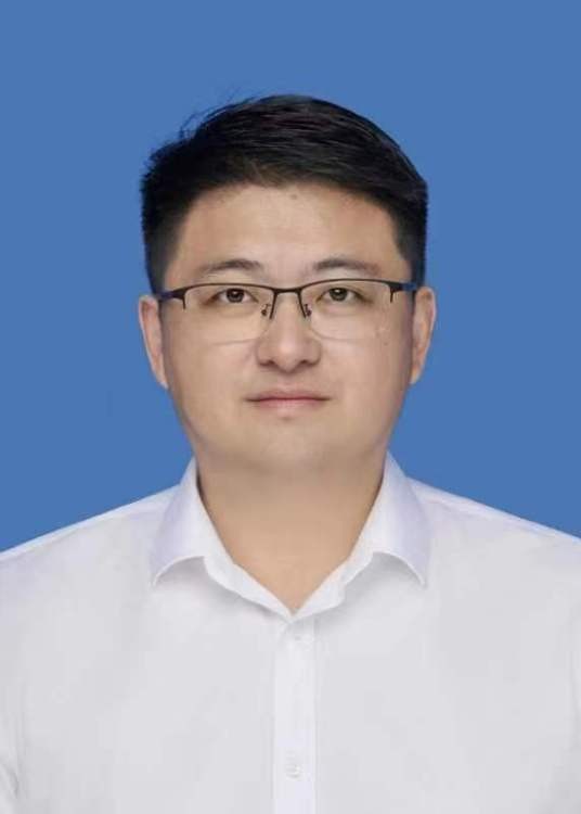 许爱华（海南省海口市龙华区委常委，海口市龙华人民政府党组成员、副区长）