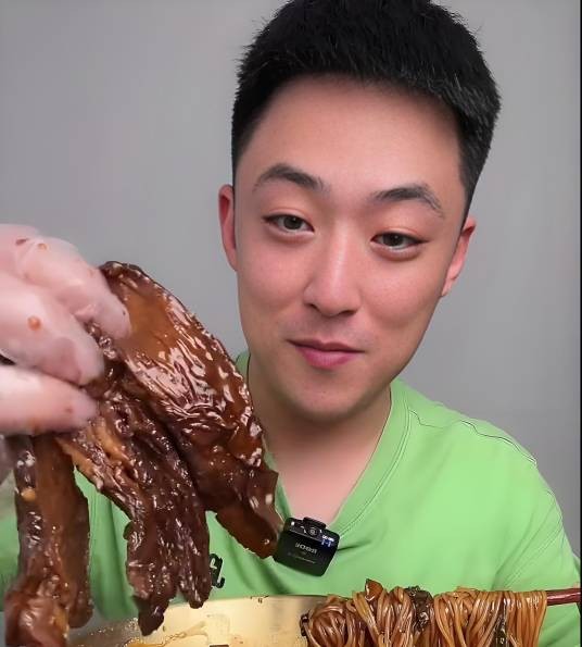 小勇爱美食
