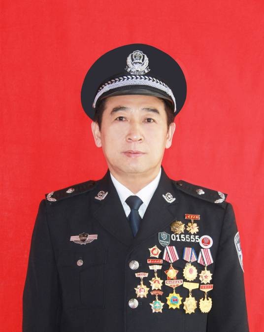 吴国华（中军军弘集团董事长）