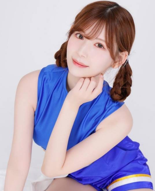 明里紬（日本演员）