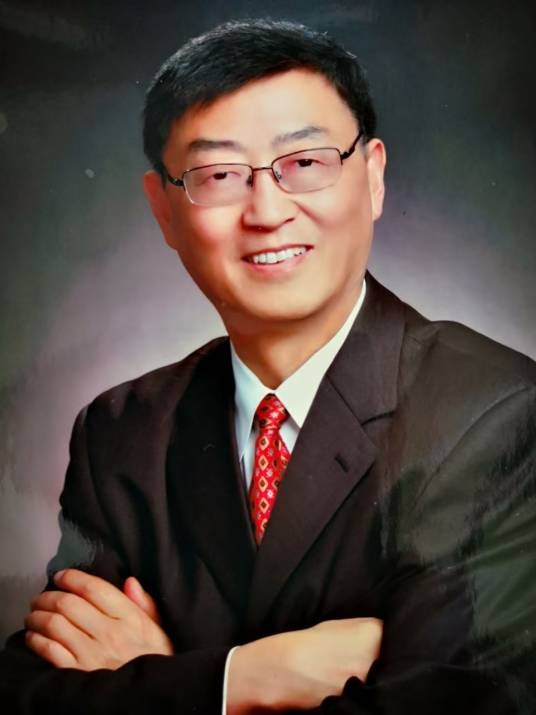 周华康（四川阿波罗太阳能科技有限责任公司监事）