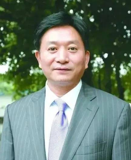 郭明月（重庆市沙坪坝区政协原一级巡视员）