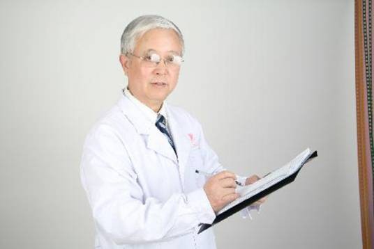 胡佩诚