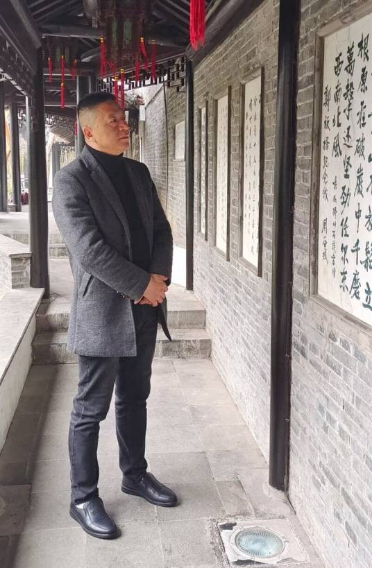 袁正华（江苏省作协会员）
