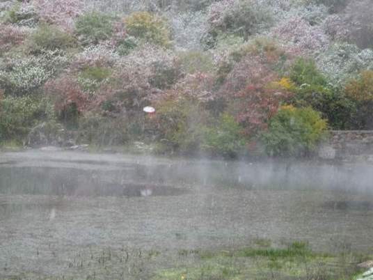 七色海（四川省甘孜藏族自治州康定县雅拉乡木格措景区的风景区）
