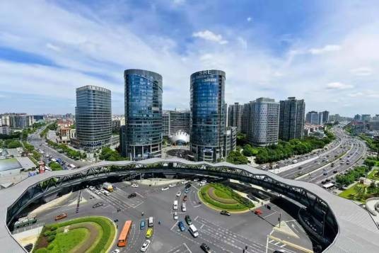 金沙江路真北路人行天桥