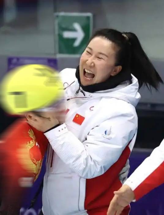 苏晓华（中国短道速滑队教练）