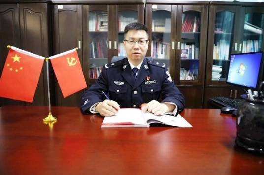 张德军（宁夏回族自治区中卫市人民政府党组成员、市公安局党委书记）