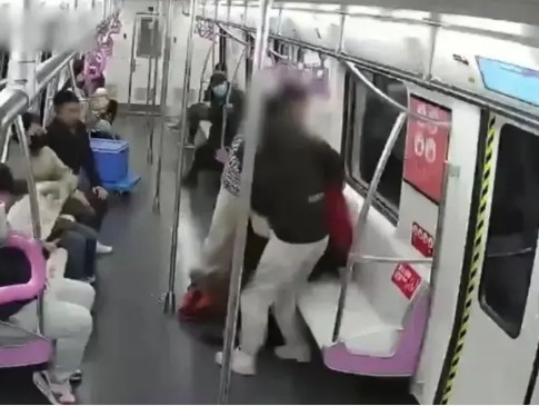 2·17北京地铁乘客互殴事件