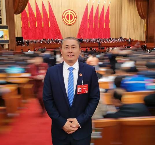 齐迎（辽宁省第十四届人民代表大会代表）