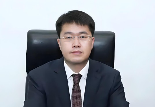 罗贤（中国华电集团财务有限公司党委副书记、总经理）