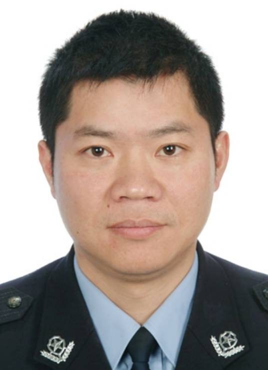 郑荣华(浙江省宁波前湾新区公安局党委委员、副局长)