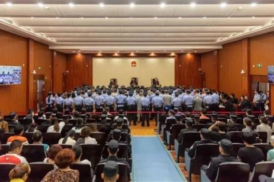 梁槐（广东省湛江市遂溪县黑社会性质组织首脑）