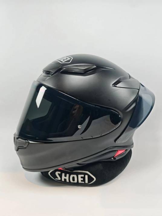 SHOEI Z8