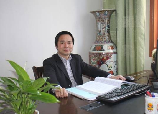 袁畅（黄冈职业技术学院教师）