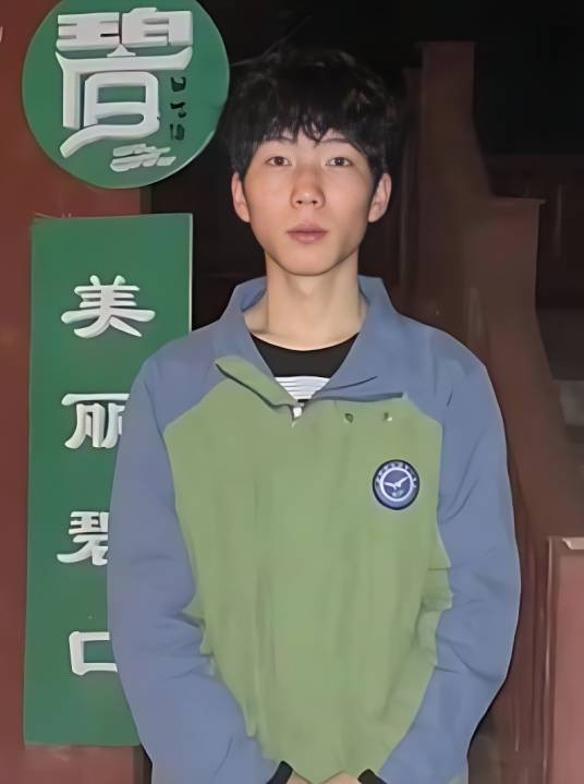 杜冬冬（中国兰州现代职业学院学生，甘肃省见义勇为先进个人）
